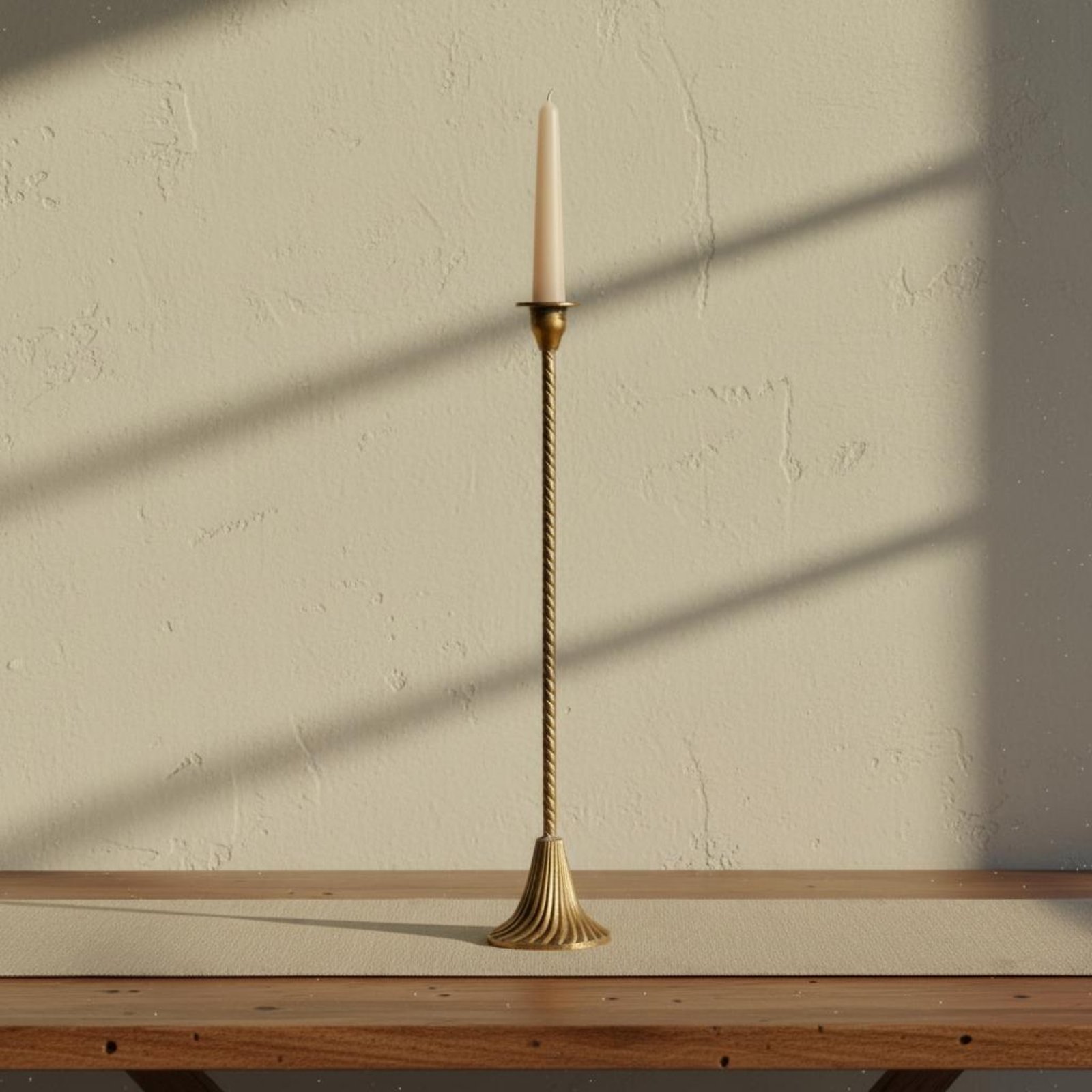 Paraffin Candle Wax - Candelabro Dorado Trenzado con Base Estable,